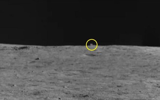 Phát hiện vật thể bí ẩn trên vùng tối của Mặt trăng
