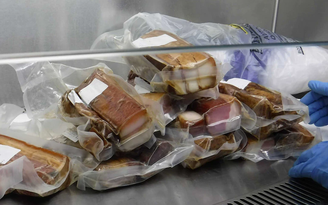 Lén mang 6kg thịt vào Úc, hành khách bị phạt nặng và hủy visa