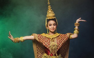 Nhan sắc của tiểu công chúa Campuchia tham gia làng giải trí