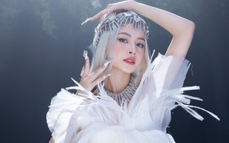 Có gì trong MV 'Miss Showbiz' của Chi Pu?