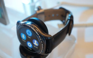 Samsung ra mắt đồng hồ thông minh Gear S2 giá 6,49 triệu đồng