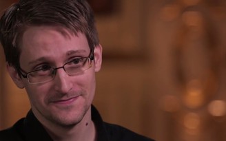 Edward Snowden 'bày kế' tự bảo vệ trên internet