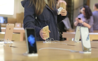 Apple không phát triển iPhone 7S vào năm 2017?