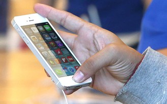 Hàng loạt iPhone xách tay tại Việt Nam đột nhiên biến thành 'cục gạch'