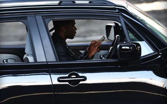 Camera giám sát có thể phát hiện tài xế đang nhắn tin khi lái xe