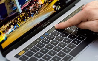 Skype hỗ trợ chạy trên thanh Touch Bar của MacBook Pro