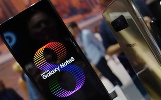 Nên chọn mua Galaxy Note 8 hay iPhone 8 Plus?