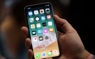 Vì sao bạn nên nâng niu iPhone X như 'trứng'?