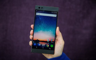 Razer Phone trình làng với màn hình siêu mượt, loa mạnh mẽ