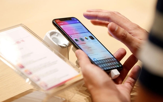 Wikipedia tối ưu cho iPhone X với chế độ 'bóng đêm'