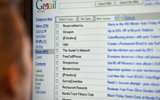Người dùng Gmail nhận thư rác từ… chính họ