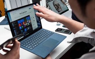 Microsoft tung phiên bản Surface Laptop trang bị 8 GB RAM