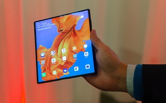 Cận cảnh Huawei Mate X màn hình gập được, đối thủ của Samsung Galaxy Fold