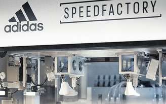 Adidas đóng cửa nhà máy sản xuất bằng robot ở Đức và Mỹ