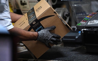 Amazon giữ lại 70% lực lượng lao động Mỹ được thuê trong mùa Covid-19
