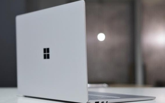 Microsoft phát triển mẫu Surface Laptop 12,5 inch giá rẻ