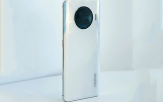 Realme vén màn smartphone dùng Snapdragon 888 đầu tiên của hãng