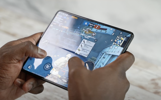 Khám phá mẫu smartphone chơi game màn hình gập Galaxy Z Fold3