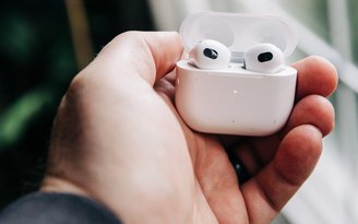 AirPods 3 'cập bến' thị trường Việt Nam, giá 4,99 triệu đồng