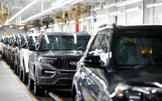 Ford hạn chế sản xuất tại các nhà máy Bắc Mỹ do thiếu chip