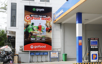 Gojek triển khai biển quảng cáo phát tiếng rao hàng