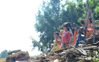 Một ngày ở xóm Việt kiều… nghèo