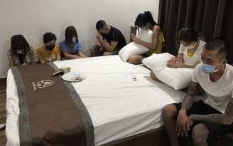Bắt quả tang 7 nam nữ mở 'tiệc ma túy' trong khách sạn ở Hà Tĩnh
