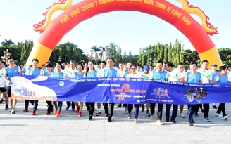 Hơn 500 bạn trẻ Hà Tĩnh tham gia chương trình 'Những bước chân vì cộng đồng'