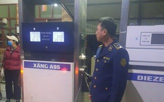 Hà Nội: Cây xăng bị phạt 7,5 triệu đồng vì bán xăng giá cao hơn quy định