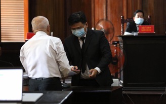 Lập biên bản bị cáo Dương Thị Bạch Diệp 'la lối tại tòa', tạm dừng phiên xử