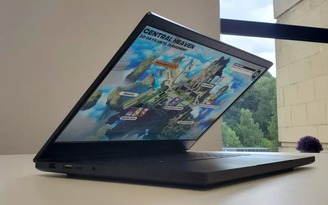 Laptop chơi game của Razer đã hỗ trợ chuẩn USB4