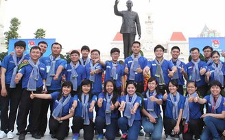 Hơn 80 thanh niên lên đường làm tình nguyện tại Lào