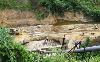 Kỳ lạ đề nghị xin cho chuyên gia Trung Quốc làm việc 'chui'