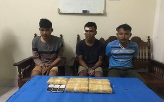 3 người Lào sa lưới ở vùng biên Quảng Trị cùng 30.000 viên ma túy