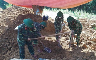 Phát hiện hài cốt liệt sĩ nghi là nữ quân nhân, an táng trong thùng đạn