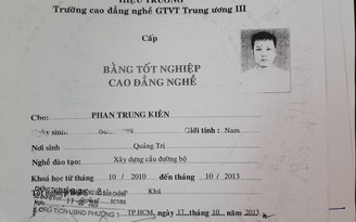 Phát hiện 2 người dùng bằng giả trong hồ sơ giáo viên dạy lái xe ô tô