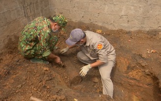 Quảng Trị: Phát hiện hầm bom, đạn ‘khủng’ hơn 400 vật liệu nổ dưới nền nhà dân