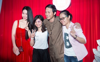 Hoài Linh mặc áo bà ba dự ra mắt phim