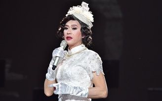 Hoài Linh làm cô dâu, đánh ghen Quang Hà trong ngày cưới