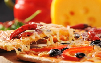 Bị bắt làm con tin, đặt bánh pizza qua mạng để cầu cứu