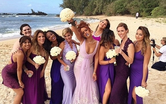Rihanna đến Hawaii làm phù dâu cho trợ lý