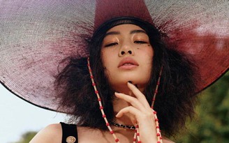 Jung Ho Yeon - Siêu mẫu đóng “Squid game” chiếm sóng Vogue Hàn tháng 11 với phong cách cực đỉnh