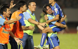 Bình Dương và HAGL hạ màn V-League 2015