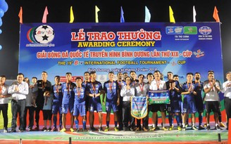 HAGL thua đậm trong ngày đăng quang