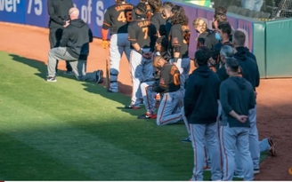 MLB bảo vệ cầu thủ quỳ gối bất chấp sự giận dữ của Tổng thống Trump