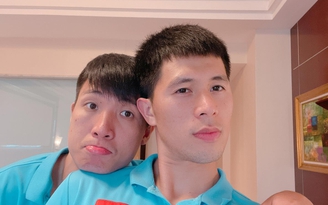Đình Trọng nói lời yêu thương với Bùi Tiến Dũng