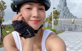Hot girl đạp xe những ngày mưa gây sốt cộng đồng mạng