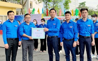 Hà Nội: Gần 5.500 tình nguyện viên 'tiếp sức' tại 181 điểm thi