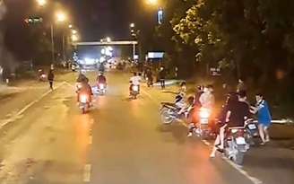 42 thanh niên hỗn chiến bằng pháo nổ, bom xăng, súng tự chế