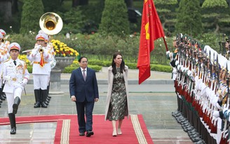 Thủ tướng Phạm Minh Chính chủ trì lễ đón Thủ tướng New Zealand Jacinda Ardern